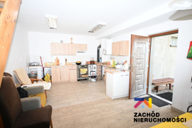 Dwa domy z ziemią rolną w Broniszowie